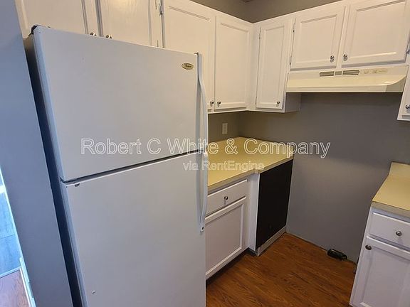 3rd image of 279 Redstone Hill Rd APT 44