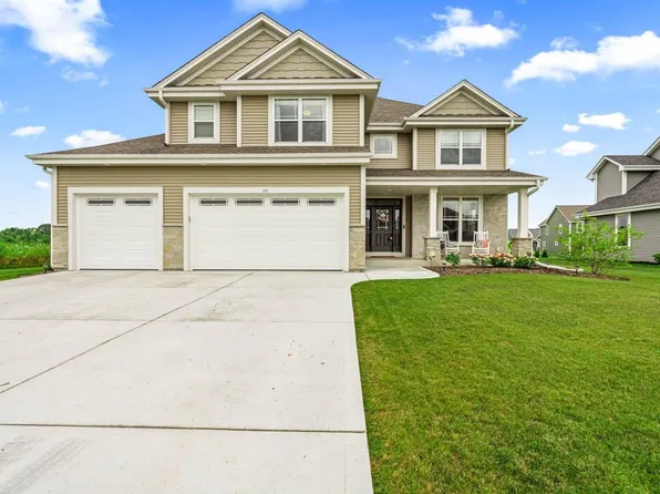 196 Winterberry LANE, Grafton, WI 53024
