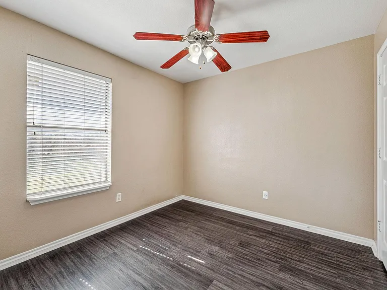 872 W Vanderbilt St #2102 — Photo 8