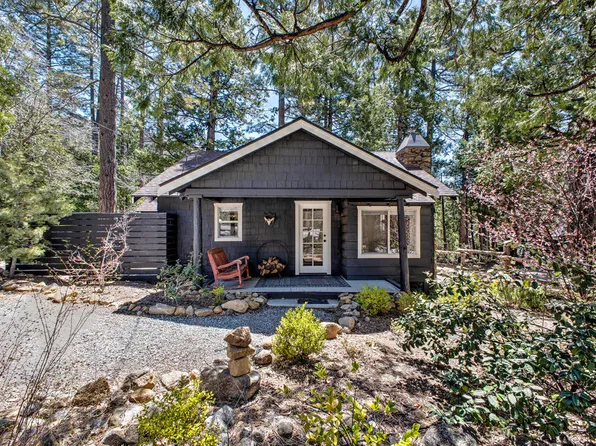 54755 N Circle Dr, Idyllwild, CA 92549