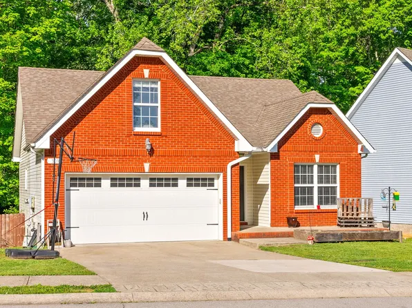 309 David Dr, Clarksville, TN 37040
