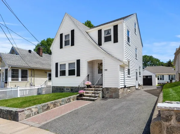 711 Lagrange St, West Roxbury, MA 02132