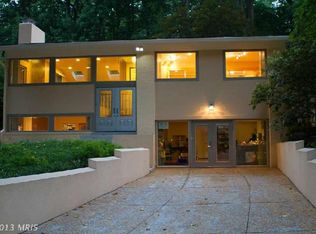 11110 Rokeby Ave, Garrett Park, MD 20896