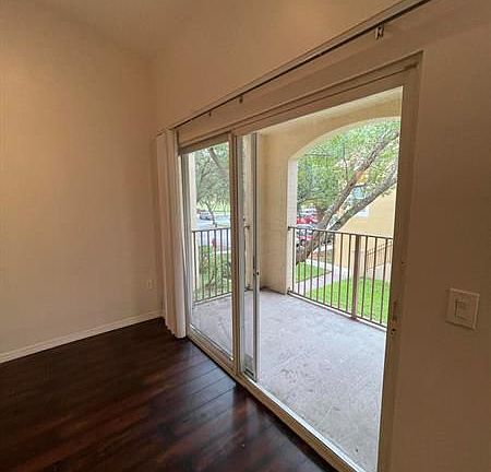 5th image of 4271 San Marino Blvd APT 201