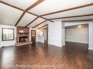 1300 Rock Point Rd, Charlotte, NC 28270