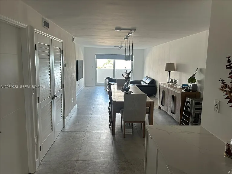 6725 Harding Ave #504 — Photo 12