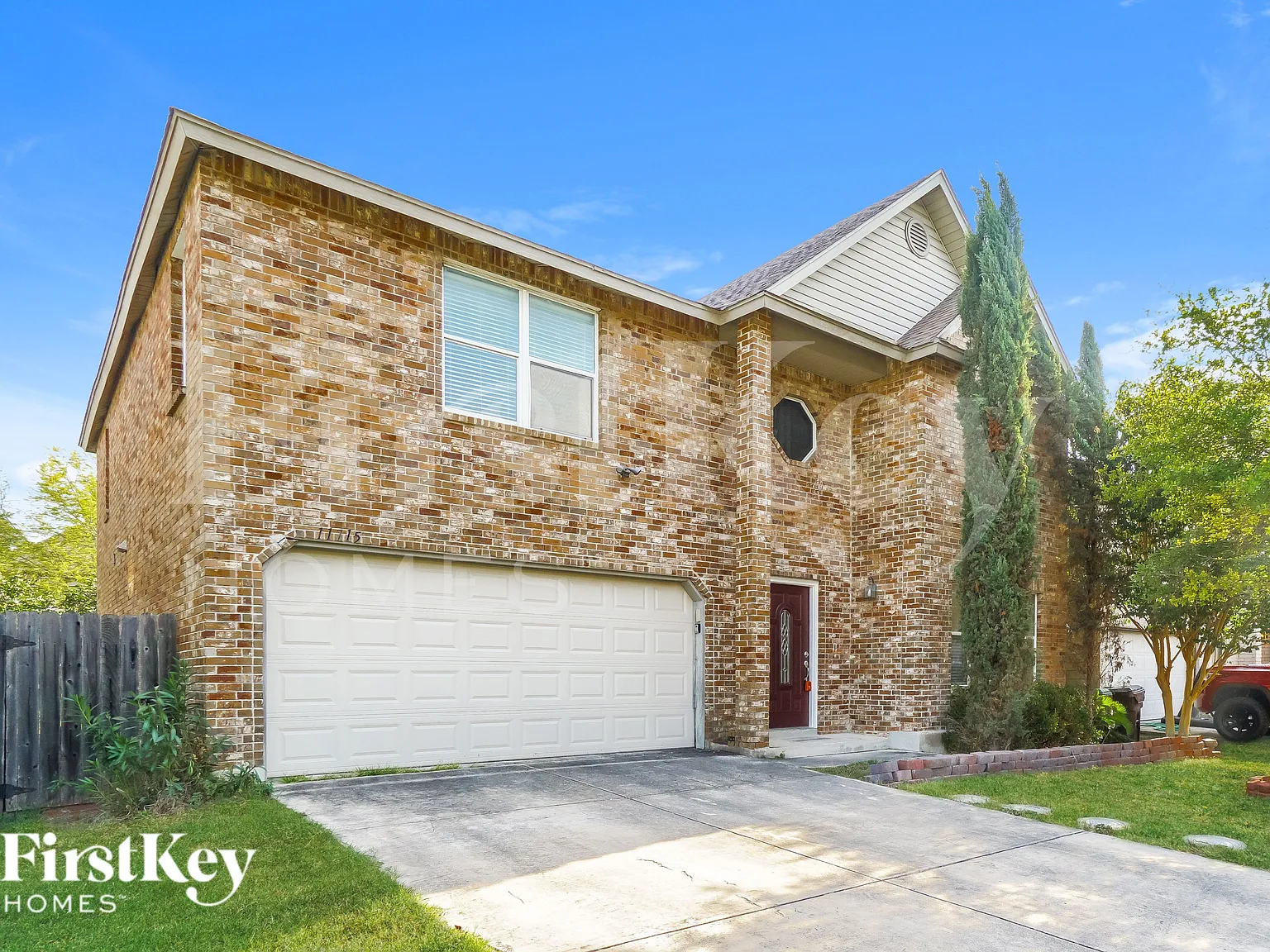 3 bed, 2.5 bath, 2570 sqft, $2,235 — Photo 2