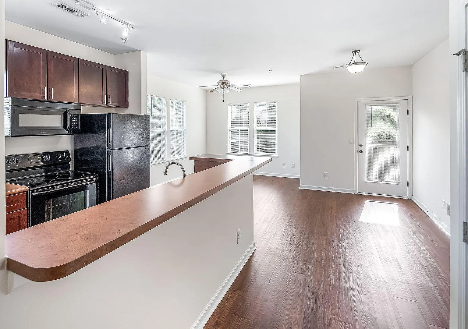 Noda 20 Apartments — Photo 2