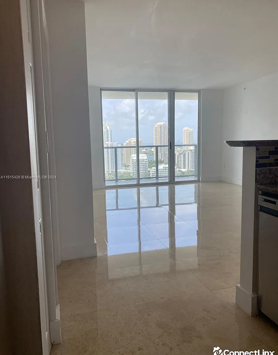 2 bed, 2.0 bath, $4,200 — Photo 3