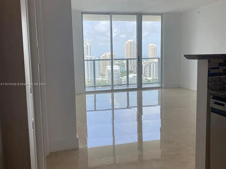 1155 Brickell Bay Dr #3008 — Photo 3