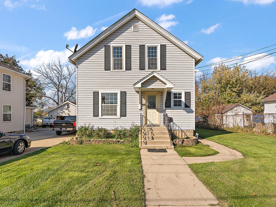 1st image of 645 Woodlawn Ave