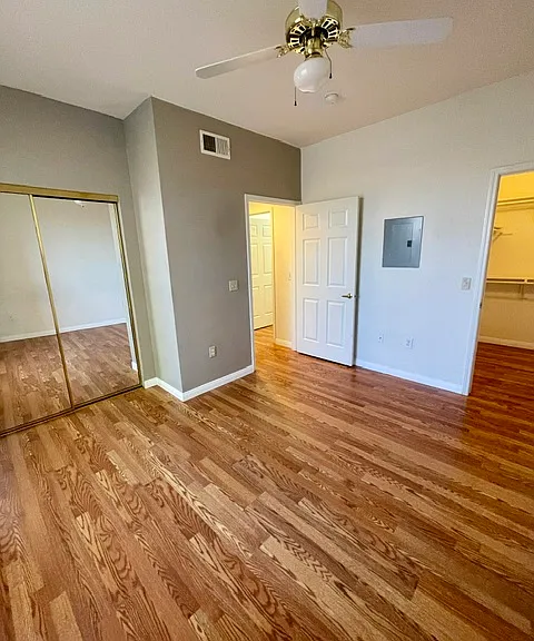 231 W Horizon Ridge Pkwy #2813 — Photo 11