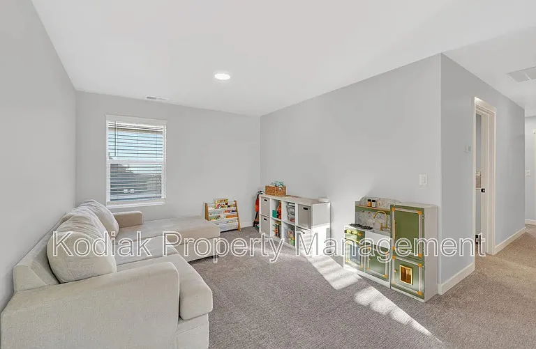 979 W Shoreline Dr — Photo 22