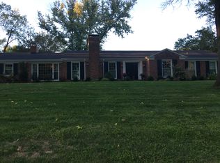 629 Oak Valley Dr, Saint Louis, MO 63131