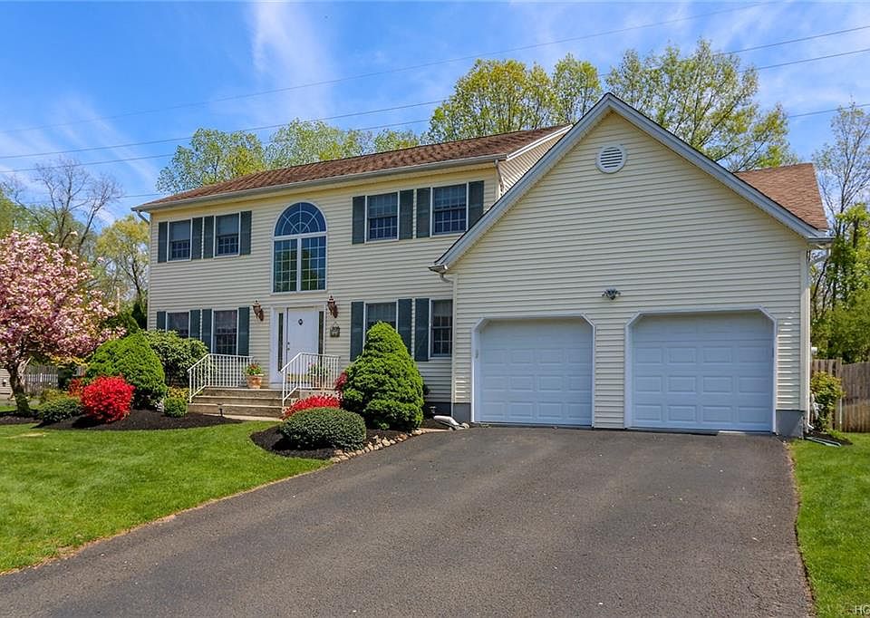 1st image of 42 Delongis Ct