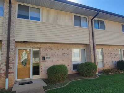 10070 Sakura Dr, Saint Louis, MO, 63128