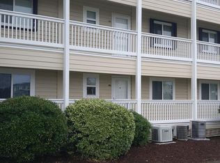 650 Cedar Point Blvd APT A13, Swansboro, NC 28584