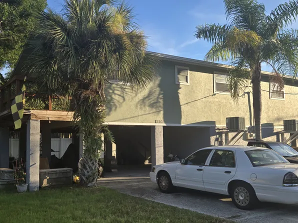 2702 57th St S, Gulfport, FL 33707