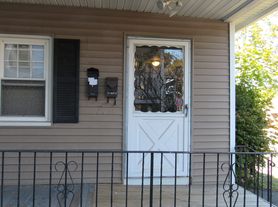 15 West St, Bristol, CT