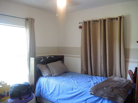 4th image of 1117 E Lovett St
