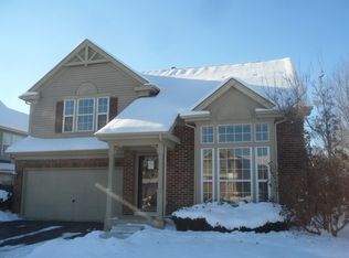 1710 Kennsington Ln, Crystal Lake, IL 60014