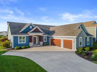 N61W13744 Weyer Farm Dr, Menomonee Falls, WI 53051