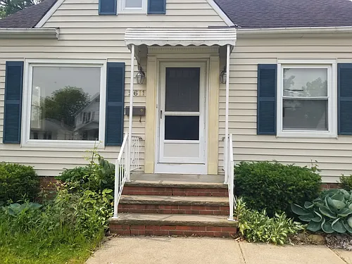 2611 Brookdale Ave Photo 1