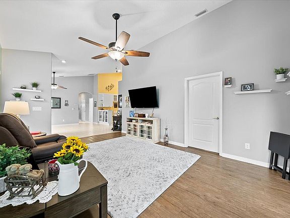 4th image of 2770 Camberly Cir