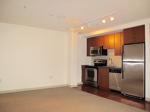 3rd image of 103 Bellevue Ave E Suite A