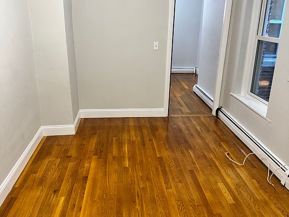 4th image of 21 Sheafe St APT 1