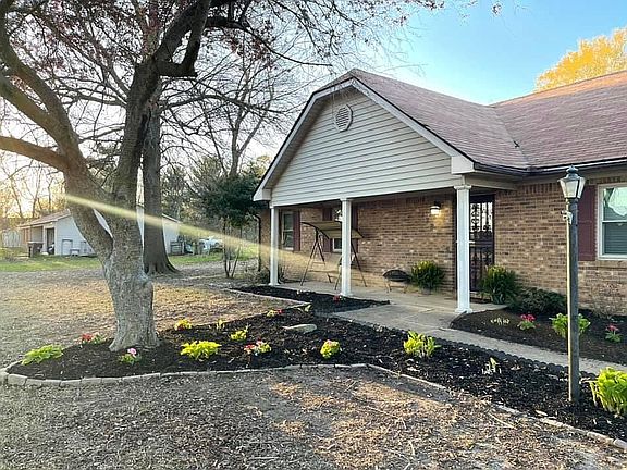 2nd image of 138 Ramblewood Dr