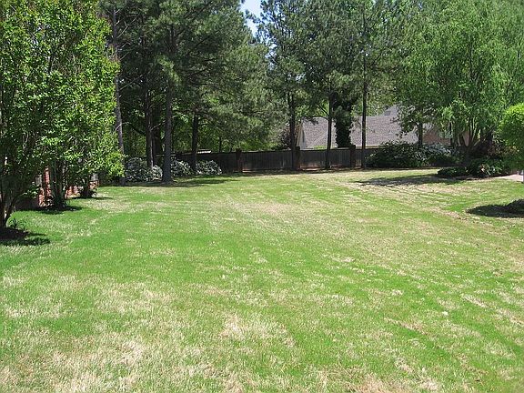 4th image of 9280 Forest Hill Ln