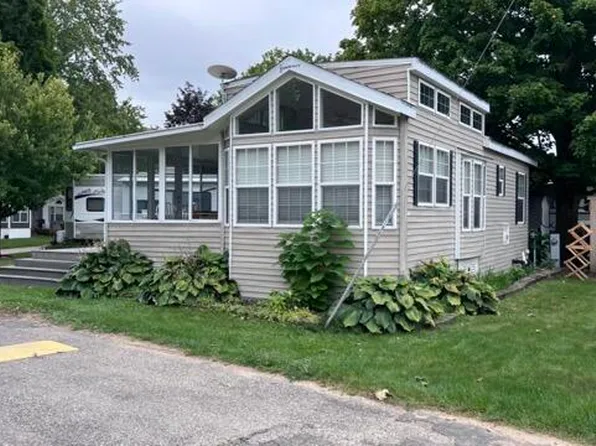 363 W Lake St #106, Sand Lake, MI 49343