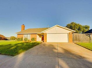 701 Okie Ridge Rd, Yukon, OK 73099