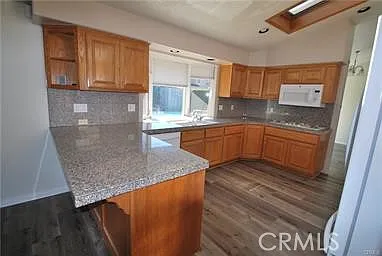 3 bed, 1736 sqft, $5,250 — Photo 4