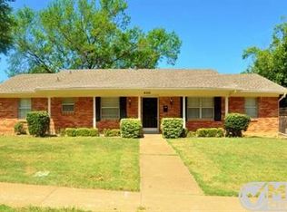 1906 Huntington Dr, Grand Prairie, TX 75051