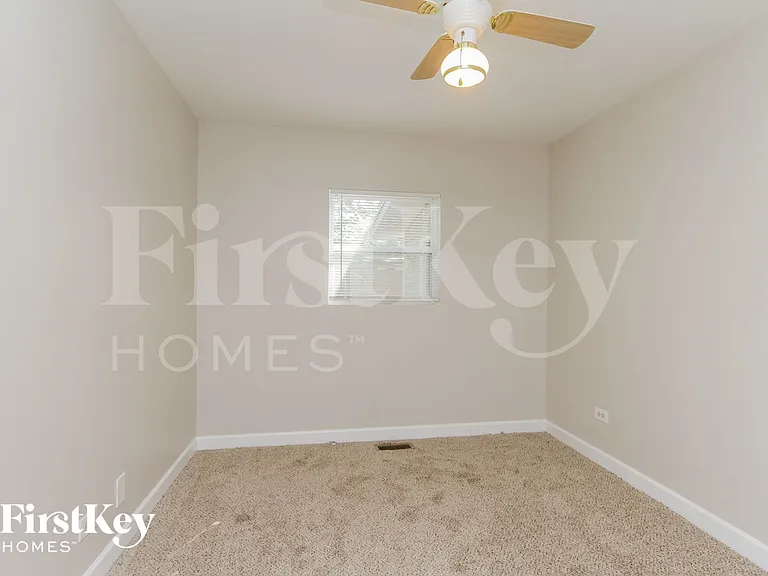 484 Talala St — Photo 11
