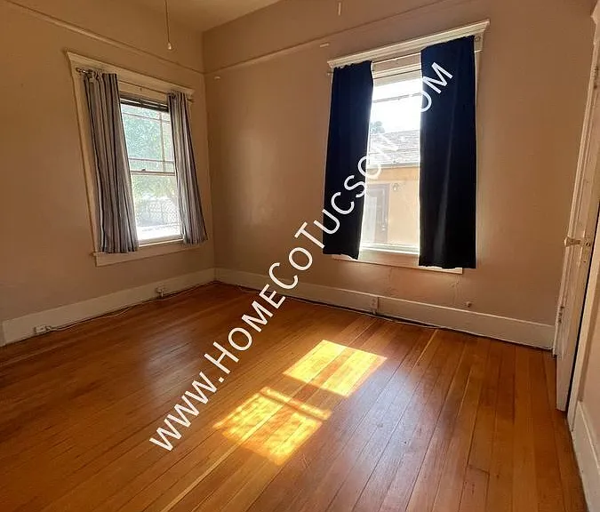 222 E 4th St — Photo 10