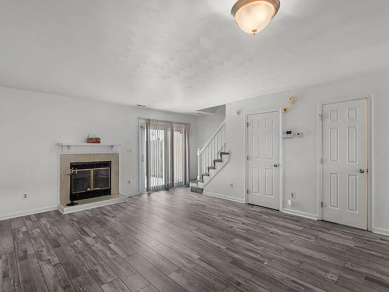 1365 Longlac Rd — Photo 8