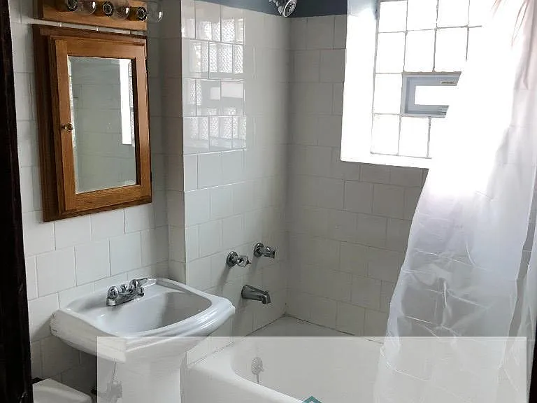 4019-27 W Irving Park Rd #4019210 — Photo 5