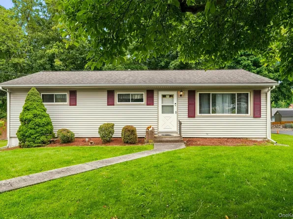 21 Keystone Park, Middletown, NY 10940
