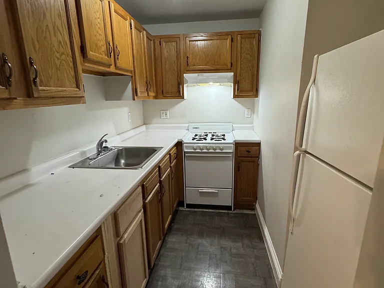 6 Jefferson St #20 — Photo 4