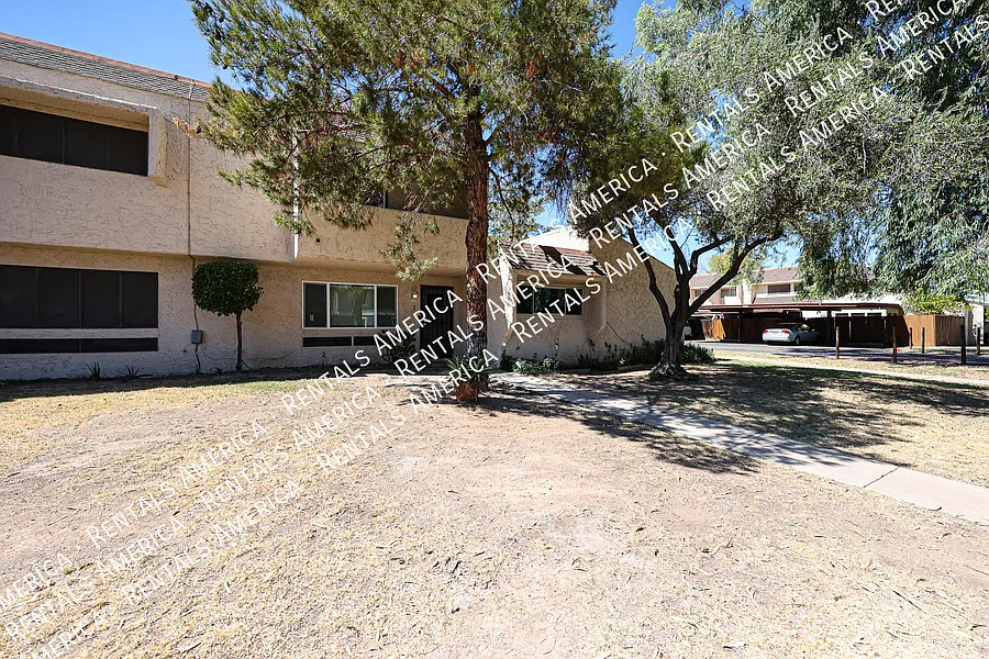 Building Photo - 1052 S San Jose #2