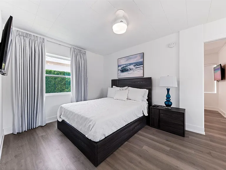 1663 N Fort Lauderdale Beach Blvd — Photo 32