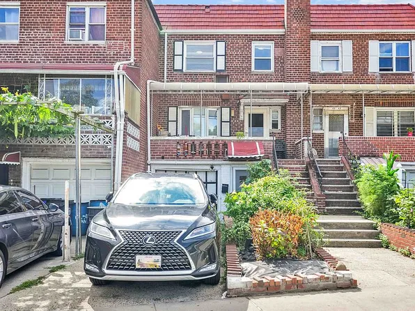 6242 Main St, Flushing, NY 11367