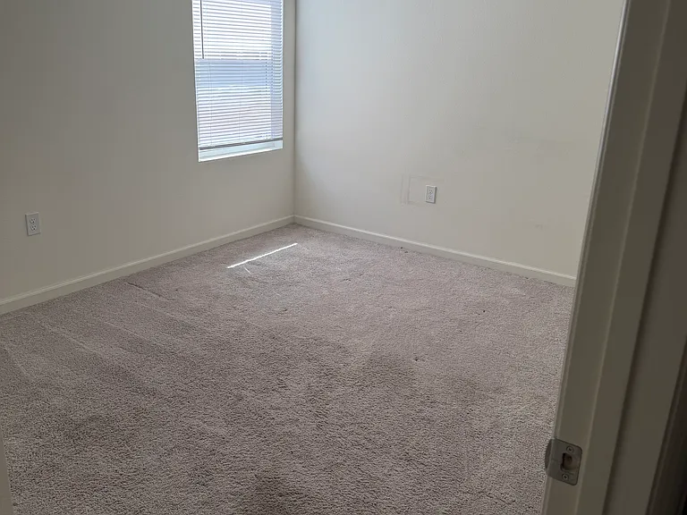 1694 Indiana Loop — Photo 13