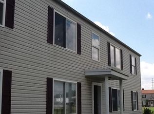 3520 Manslick Rd APT 17B, Louisville, KY 40215