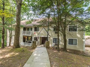 17A Foxwood Dr #A, Morris Plains, NJ 07950