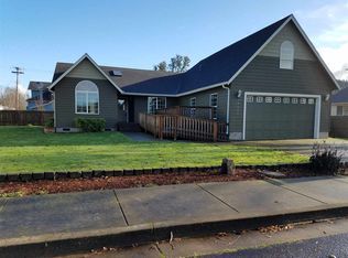 38685 SW Alder St, Scio, OR 97374