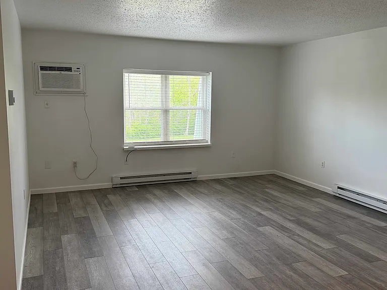 705 Matlack Ave #304 — Photo 14